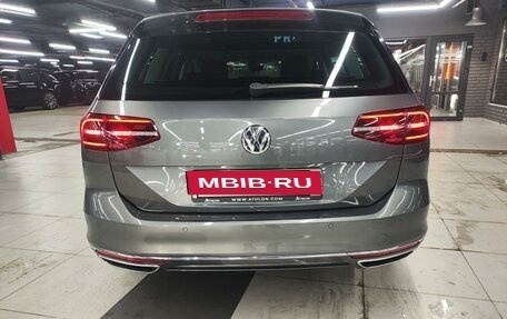 Volkswagen Passat B8 рестайлинг, 2017 год, 3 350 000 рублей, 12 фотография