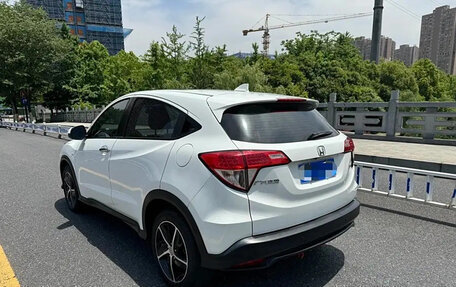 Honda Vezel, 2021 год, 1 523 000 рублей, 2 фотография