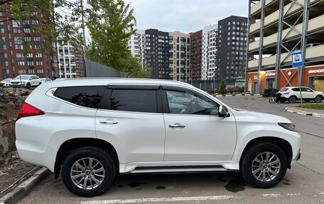 Mitsubishi Pajero Sport III рестайлинг, 2018 год, 3 499 999 рублей, 4 фотография