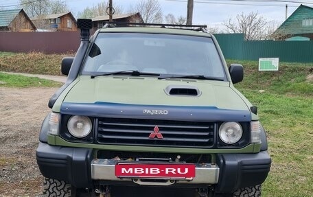 Mitsubishi Pajero III рестайлинг, 1994 год, 545 000 рублей, 1 фотография