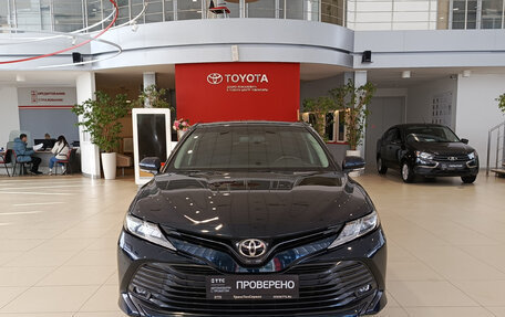 Toyota Camry, 2019 год, 3 317 000 рублей, 2 фотография