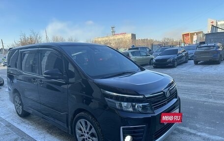 Toyota Voxy III, 2016 год, 2 200 000 рублей, 4 фотография