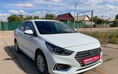 Hyundai Solaris II рестайлинг, 2019 год, 1 750 000 рублей, 3 фотография