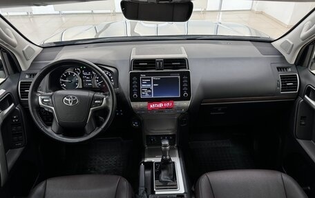 Toyota Land Cruiser Prado 150 рестайлинг 2, 2021 год, 6 950 000 рублей, 10 фотография