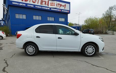 Renault Logan II, 2017 год, 600 000 рублей, 4 фотография