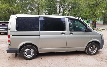 Volkswagen Transporter T5 рестайлинг, 2011 год, 1 800 000 рублей, 2 фотография