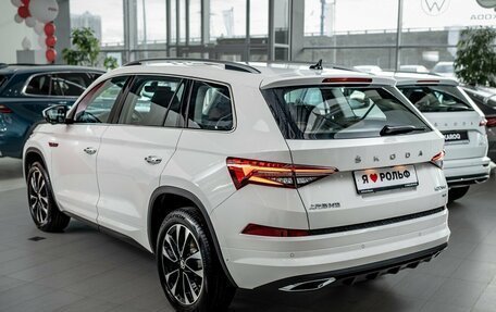 Skoda Kodiaq I, 2023 год, 5 500 000 рублей, 6 фотография