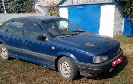 Volkswagen Passat B3, 1988 год, 140 000 рублей, 1 фотография