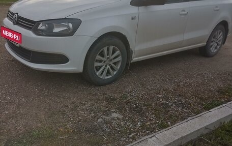 Volkswagen Polo VI (EU Market), 2013 год, 825 000 рублей, 2 фотография