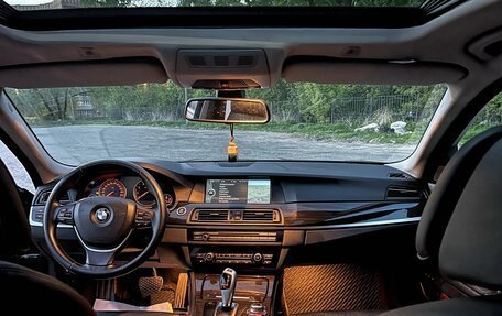 BMW 5 серия, 2010 год, 1 990 000 рублей, 13 фотография