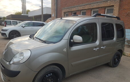 Renault Kangoo II рестайлинг, 2011 год, 850 000 рублей, 8 фотография