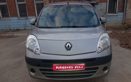 Renault Kangoo II рестайлинг, 2011 год, 850 000 рублей, 2 фотография