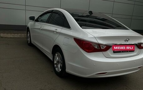 Hyundai Sonata VI, 2011 год, 1 100 000 рублей, 7 фотография