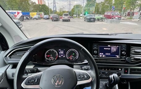 Volkswagen Caravelle T6 рестайлинг, 2021 год, 5 300 000 рублей, 15 фотография