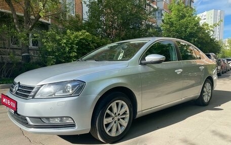 Volkswagen Passat B7, 2013 год, 1 335 000 рублей, 1 фотография