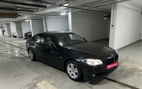 BMW 5 серия, 2011 год, 1 750 000 рублей, 2 фотография