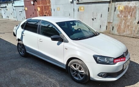 Volkswagen Polo VI (EU Market), 2012 год, 395 000 рублей, 2 фотография