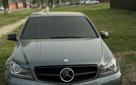 Mercedes-Benz C-Класс, 2011 год, 2 100 000 рублей, 4 фотография