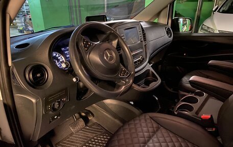 Mercedes-Benz Vito, 2018 год, 4 000 000 рублей, 3 фотография