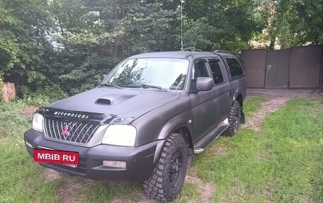 Mitsubishi L200 III рестайлинг, 2004 год, 1 100 000 рублей, 2 фотография