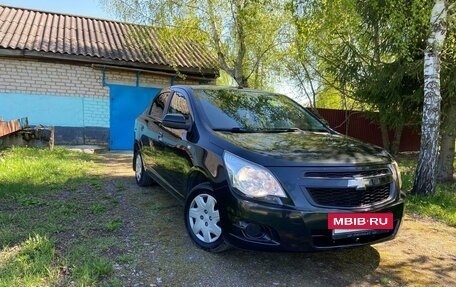 Chevrolet Cobalt II, 2013 год, 653 000 рублей, 2 фотография