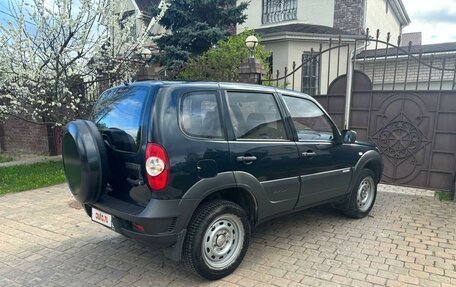 Chevrolet Niva I рестайлинг, 2011 год, 620 000 рублей, 3 фотография