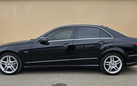 Mercedes-Benz E-Класс, 2012 год, 3 650 000 рублей, 5 фотография