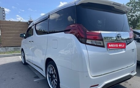 Toyota Alphard III, 2017 год, 4 500 000 рублей, 9 фотография