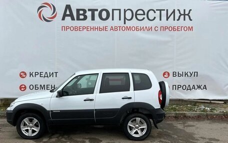 Chevrolet Niva I рестайлинг, 2018 год, 815 000 рублей, 3 фотография