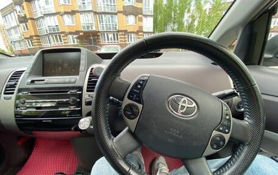 Toyota Prius, 2003 год, 799 999 рублей, 1 фотография