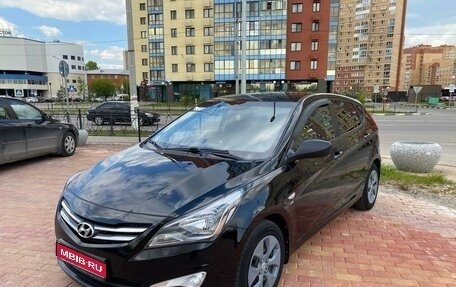 Hyundai Solaris II рестайлинг, 2015 год, 1 255 000 рублей, 1 фотография