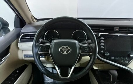 Toyota Camry, 2020 год, 3 300 000 рублей, 12 фотография