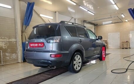 Mitsubishi Outlander III рестайлинг 3, 2011 год, 1 270 000 рублей, 3 фотография