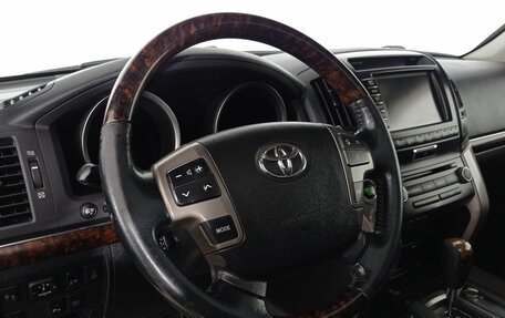 Toyota Land Cruiser 200, 2011 год, 3 299 000 рублей, 13 фотография