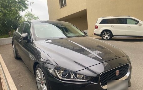 Jaguar XE I рестайлинг, 2015 год, 2 469 000 рублей, 22 фотография