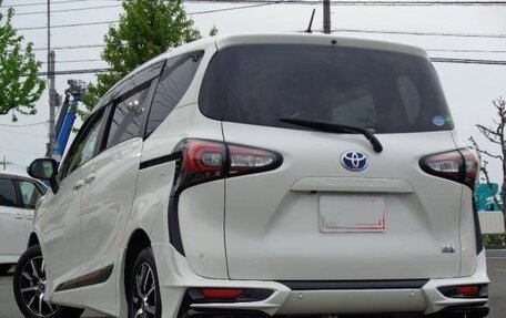 Toyota Sienta II, 2021 год, 1 093 000 рублей, 7 фотография