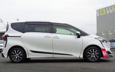 Toyota Sienta II, 2021 год, 1 093 000 рублей, 3 фотография