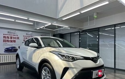 Toyota C-HR I рестайлинг, 2021 год, 2 215 000 рублей, 1 фотография