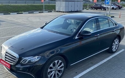 Mercedes-Benz E-Класс, 2019 год, 4 450 000 рублей, 1 фотография