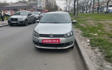 Volkswagen Polo VI (EU Market), 2013 год, 550 000 рублей, 2 фотография