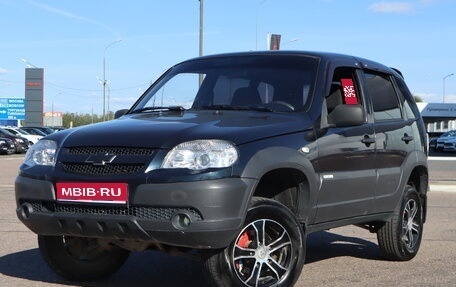 Chevrolet Niva I рестайлинг, 2011 год, 630 000 рублей, 1 фотография