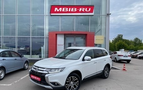 Mitsubishi Outlander III рестайлинг 3, 2015 год, 1 фотография