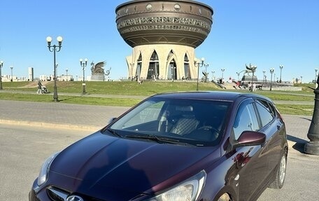 Hyundai Solaris II рестайлинг, 2013 год, 740 000 рублей, 1 фотография