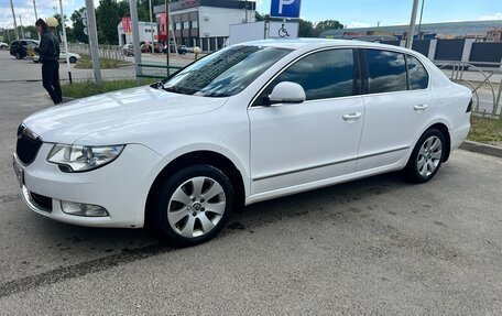 Skoda Superb III рестайлинг, 2012 год, 1 390 000 рублей, 1 фотография