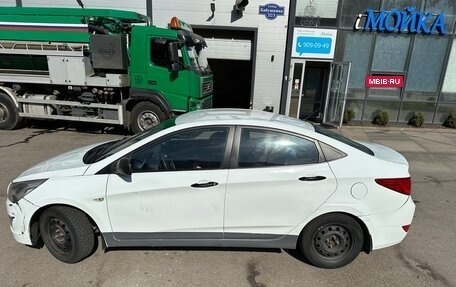 Hyundai Solaris II рестайлинг, 2014 год, 530 000 рублей, 2 фотография