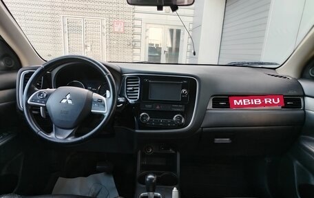 Mitsubishi Outlander III рестайлинг 3, 2013 год, 1 430 000 рублей, 5 фотография