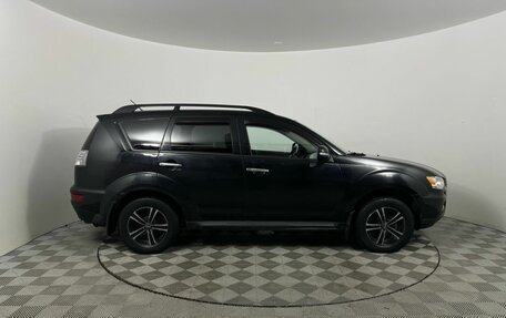 Mitsubishi Outlander III рестайлинг 3, 2011 год, 1 079 000 рублей, 4 фотография