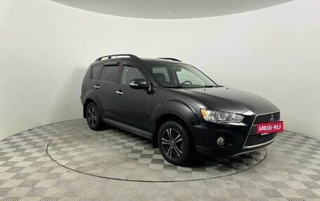 Mitsubishi Outlander III рестайлинг 3, 2011 год, 1 079 000 рублей, 3 фотография