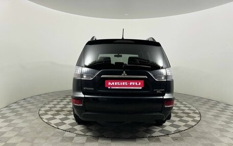 Mitsubishi Outlander III рестайлинг 3, 2011 год, 1 079 000 рублей, 6 фотография