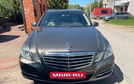 Mercedes-Benz E-Класс, 2010 год, 1 470 000 рублей, 4 фотография